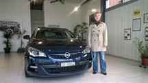 Frau Janine Wenger aus Oensingen mit Ihrem Opel Astra